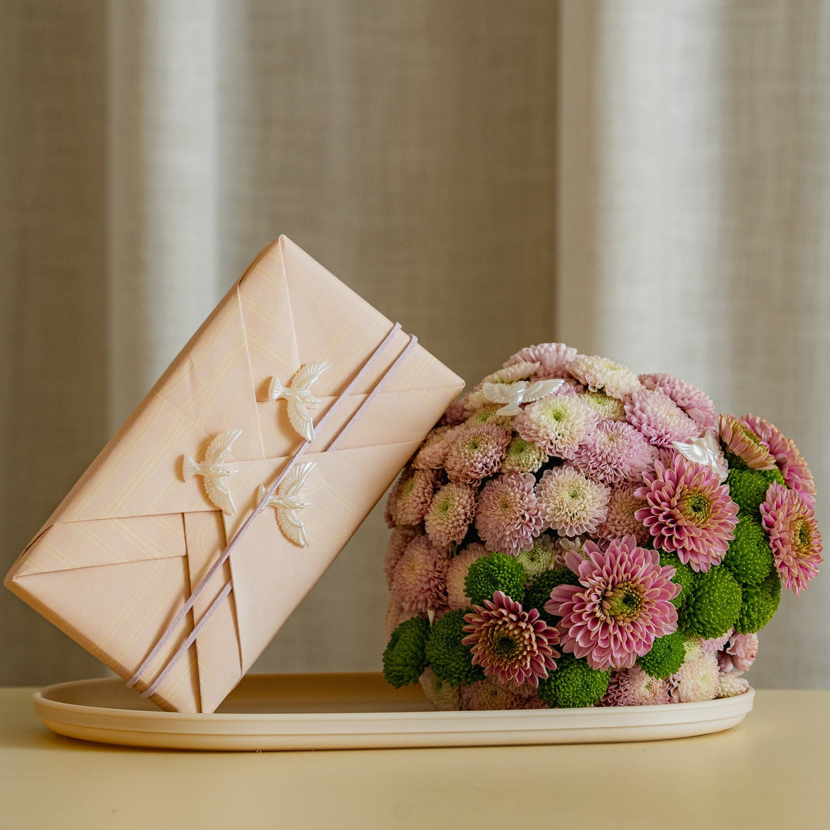 Gorgeous Globe Floral Gifting Tray Medium