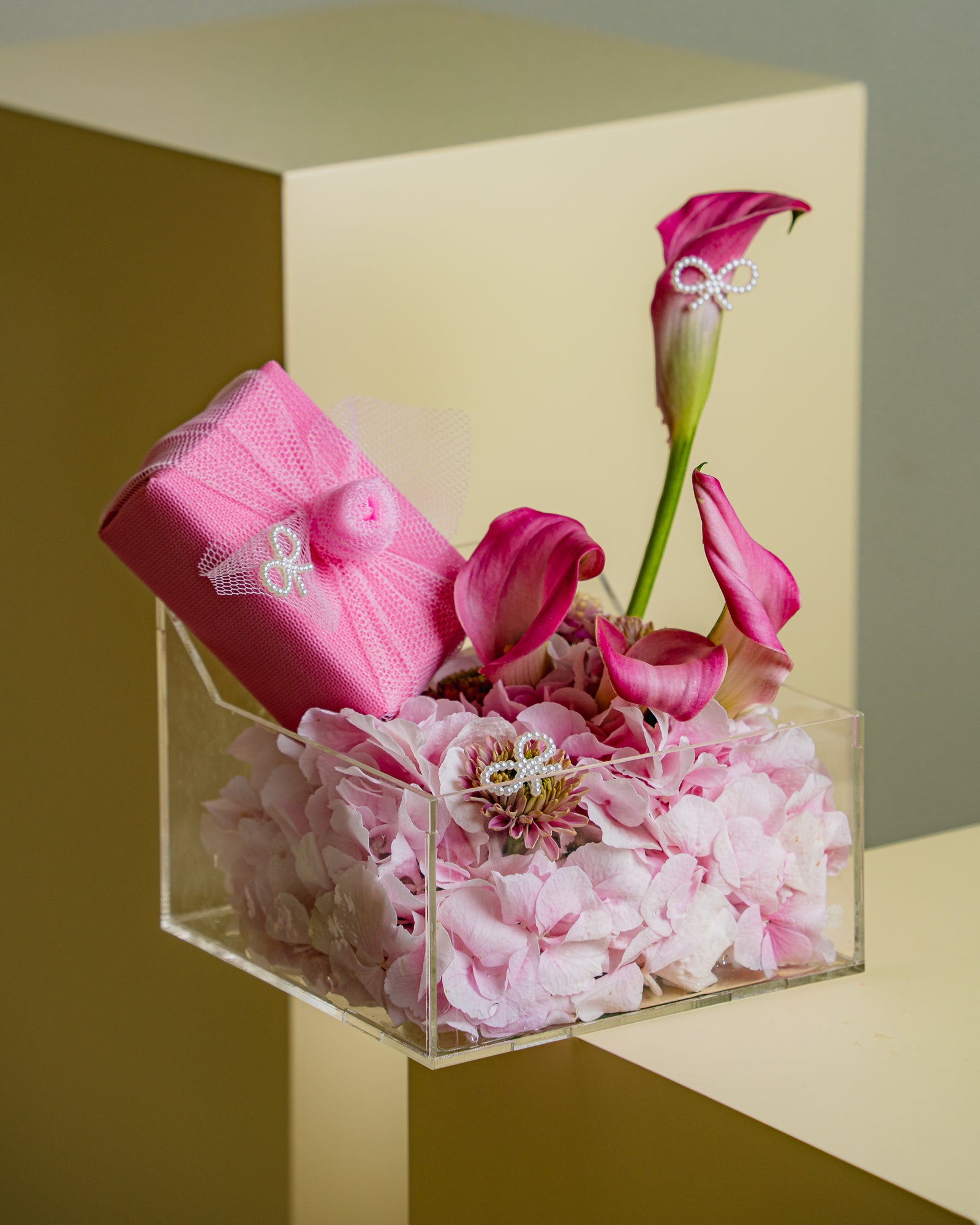 EXCLUSIVELY UPON PRE-ORDER: Cube Acrylic Box with Rosy Pink Florals