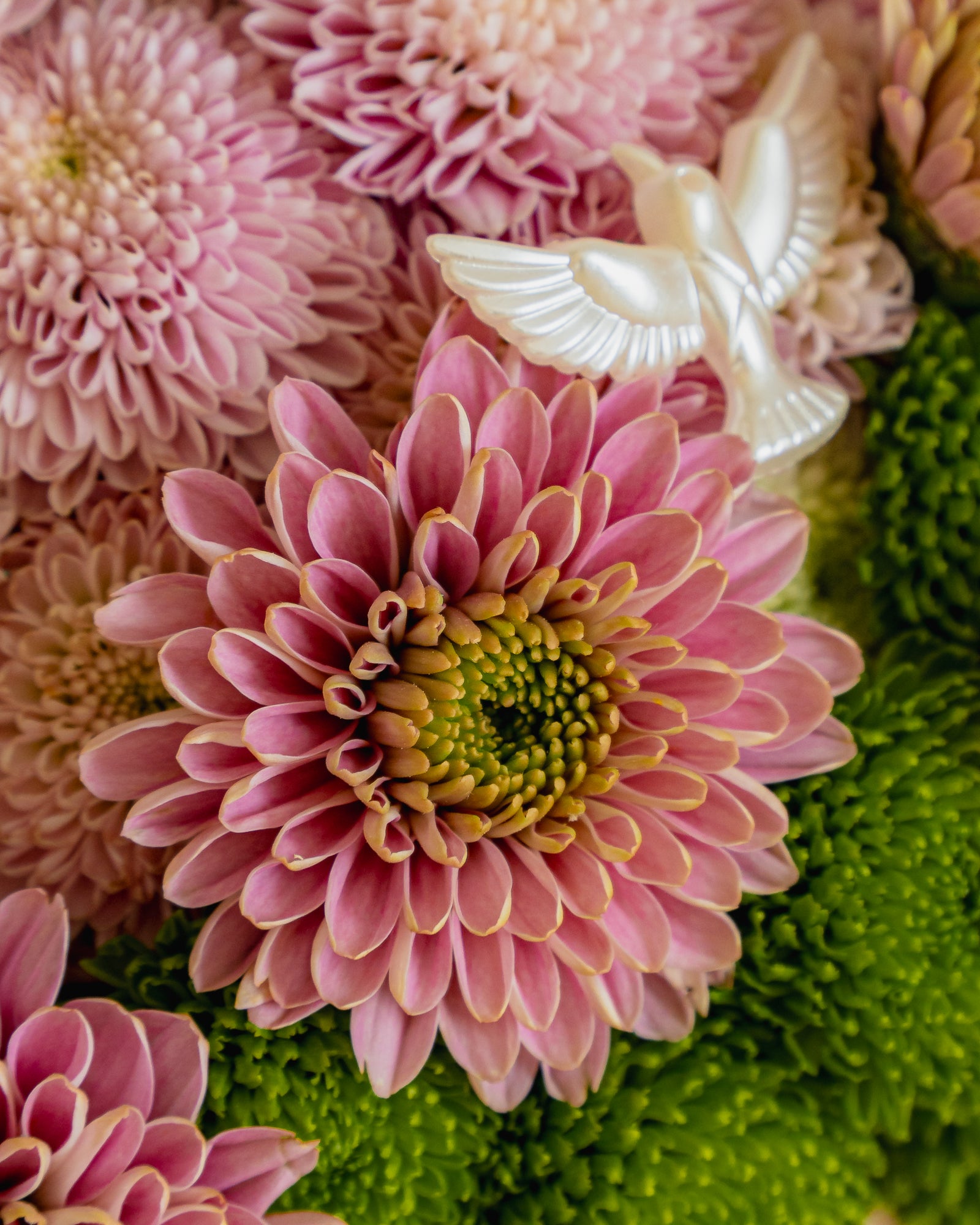 Gorgeous Globe Floral Gifting Tray Medium